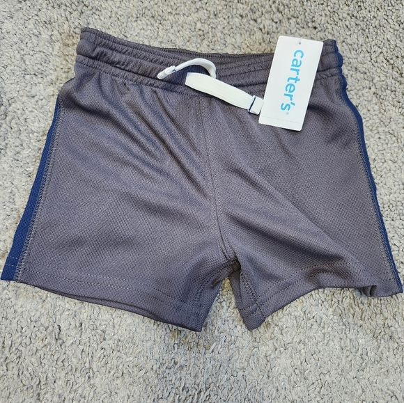 Carter's toddler size is 24-month athletic shorts. - Picture 1 of 3